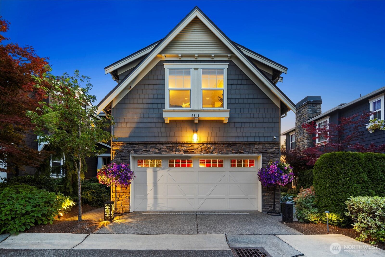 Property Photo:  6511  108th Avenue NE 3  WA 98033