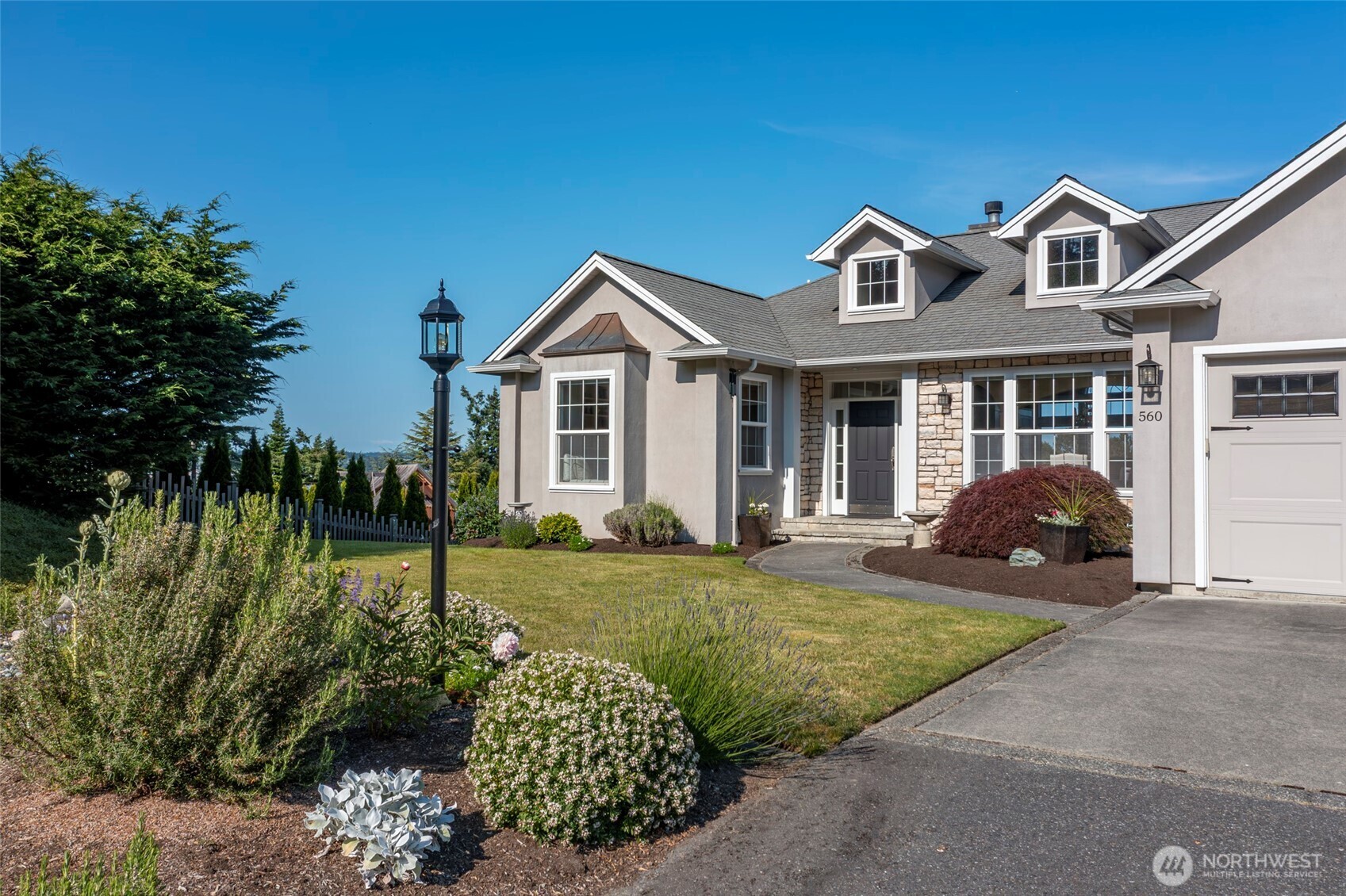 Property Photo: 560 SW Waterloo Avenue WA 98277