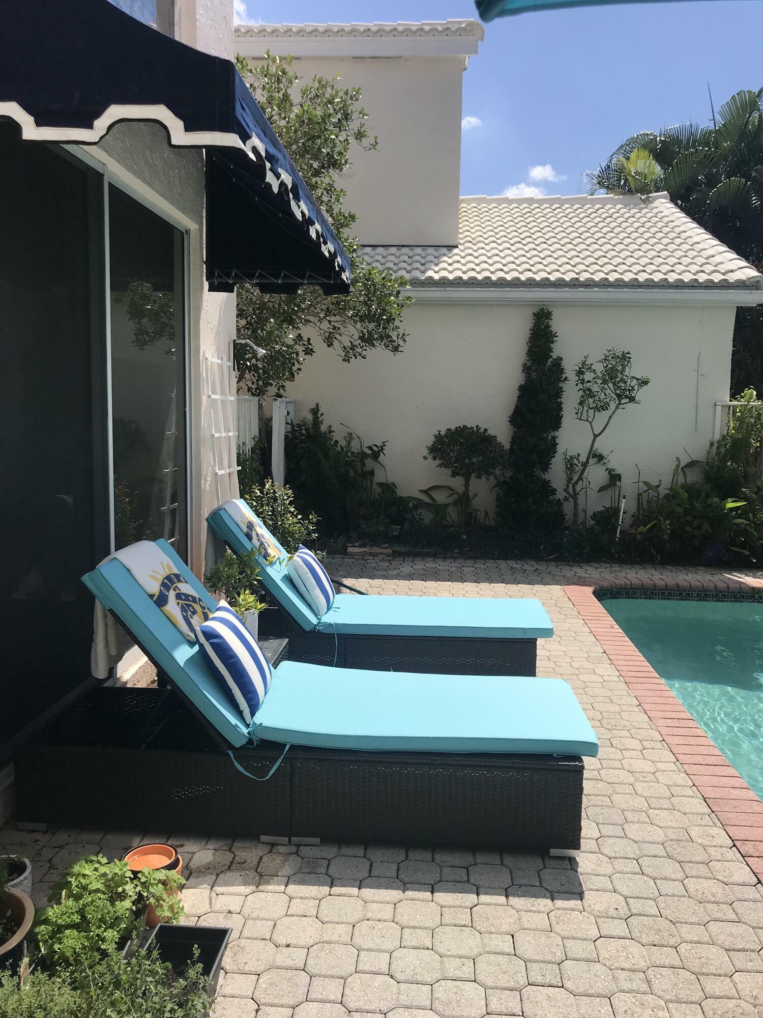 Property Photo: 17275 Ventana Drive FL 33487