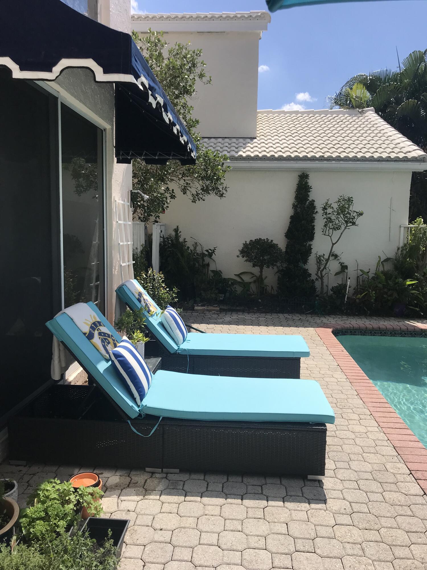 Property Photo: 17275 Ventana Drive FL 33487