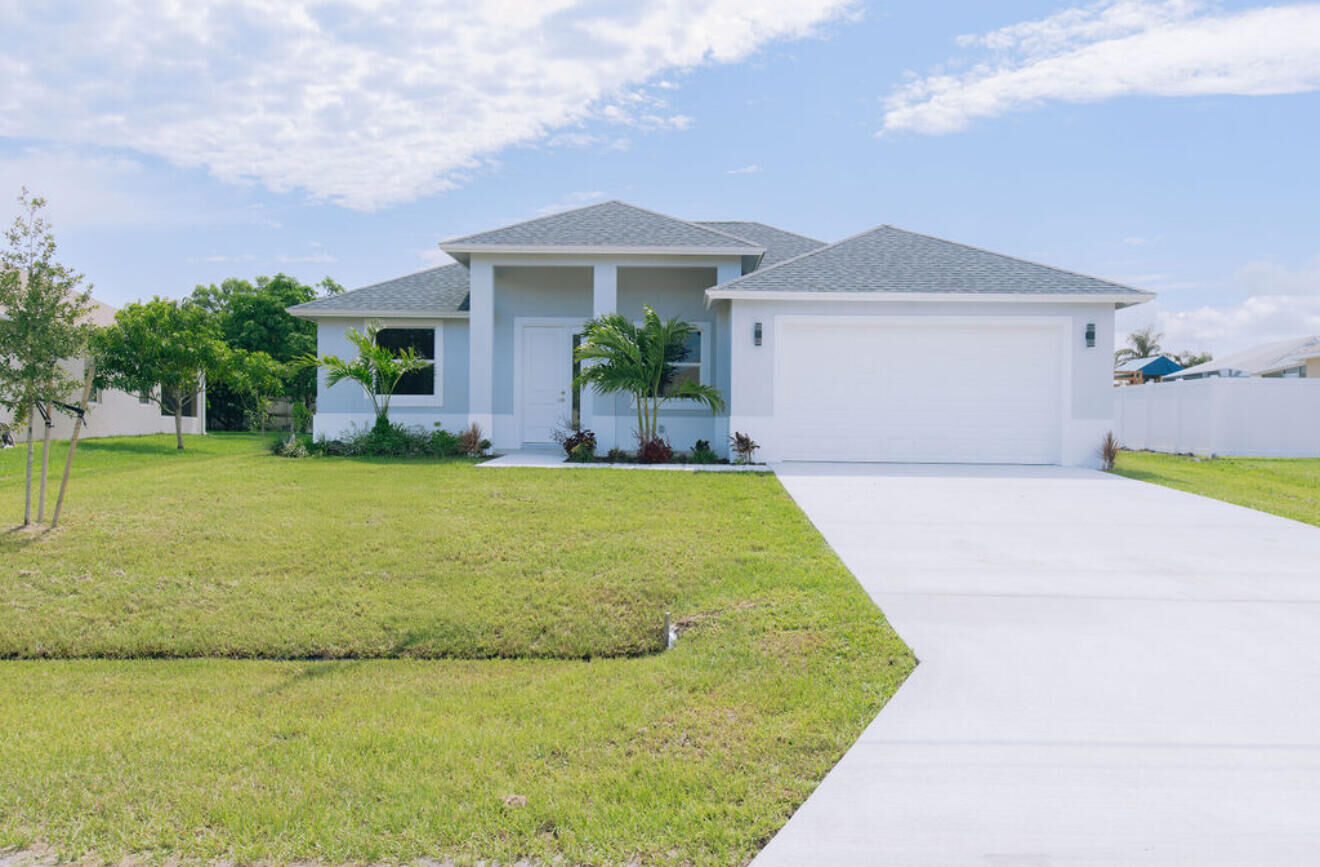 Property Photo: 5941 NW Center Street FL 34986