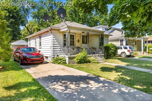 Property Photo: 1773 Paris Avenue MI 48146