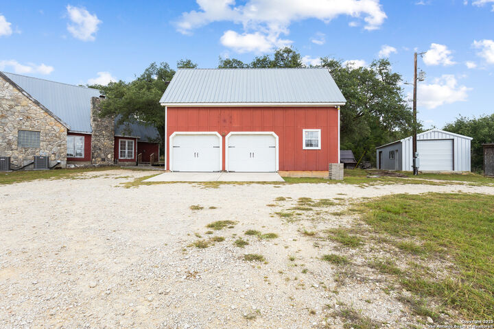 Property Photo:  700 Camino De Rancho  TX 78676 