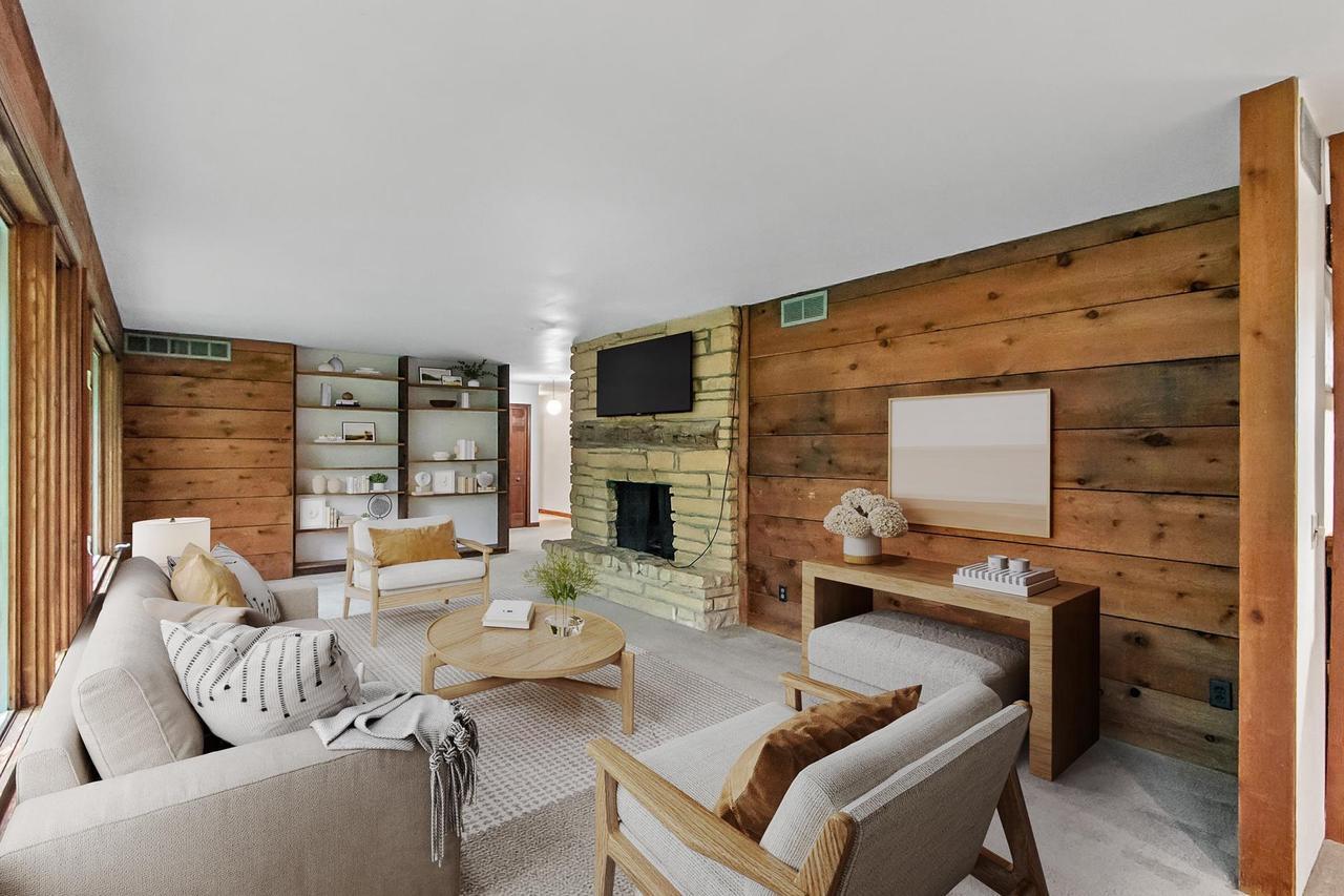 Property Photo: 8414 North Bowers Lake Road WI 53563