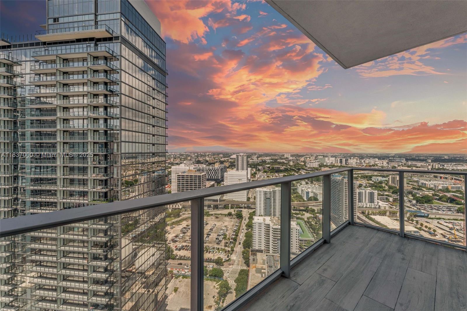 Property Photo: 851 NE 1st Ave 3712 FL 33132