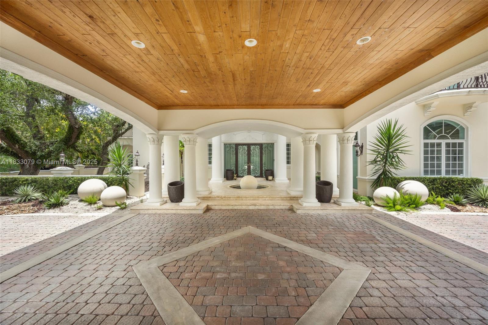 Property Photo: 7245 SW 104th St FL 33156