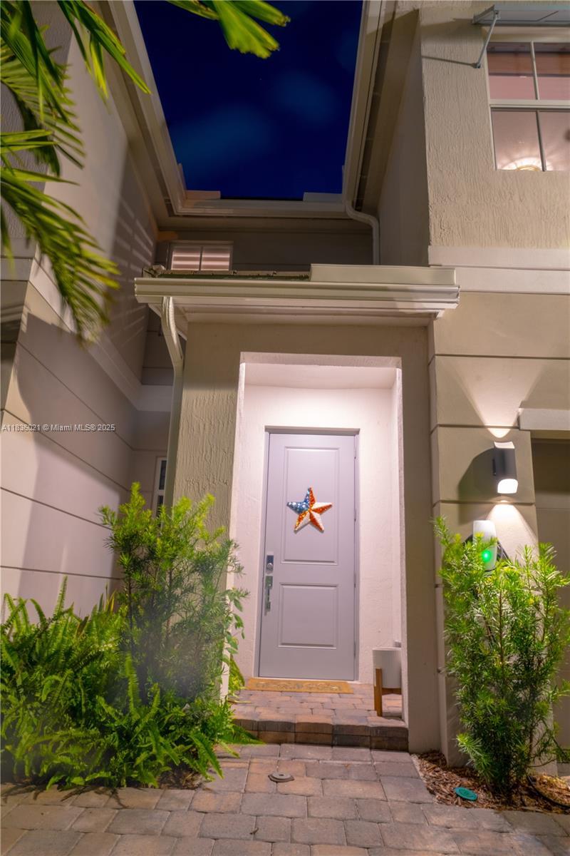 Property Photo: 138 SW 171st Way FL 33027