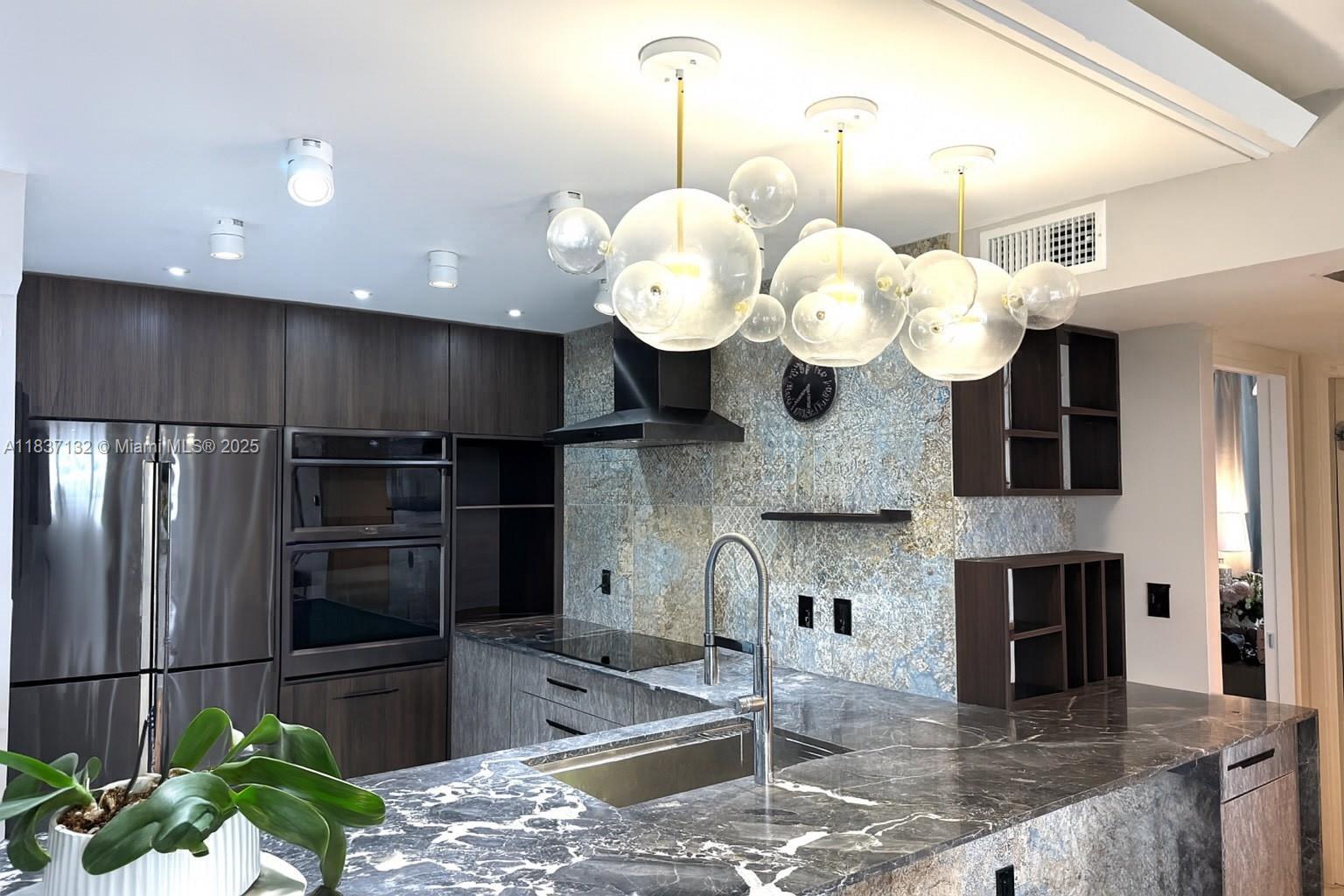 Property Photo: 20379 W Country Club Dr 2333 FL 33180