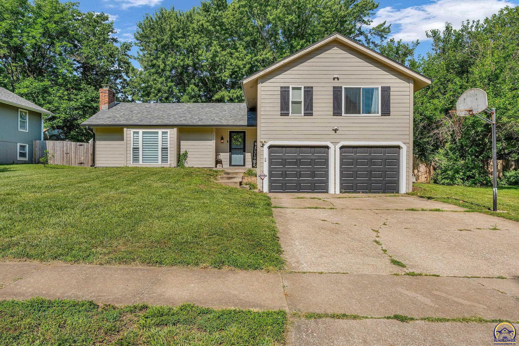 Property Photo: 3117 SW Chelsea Dr KS 66614