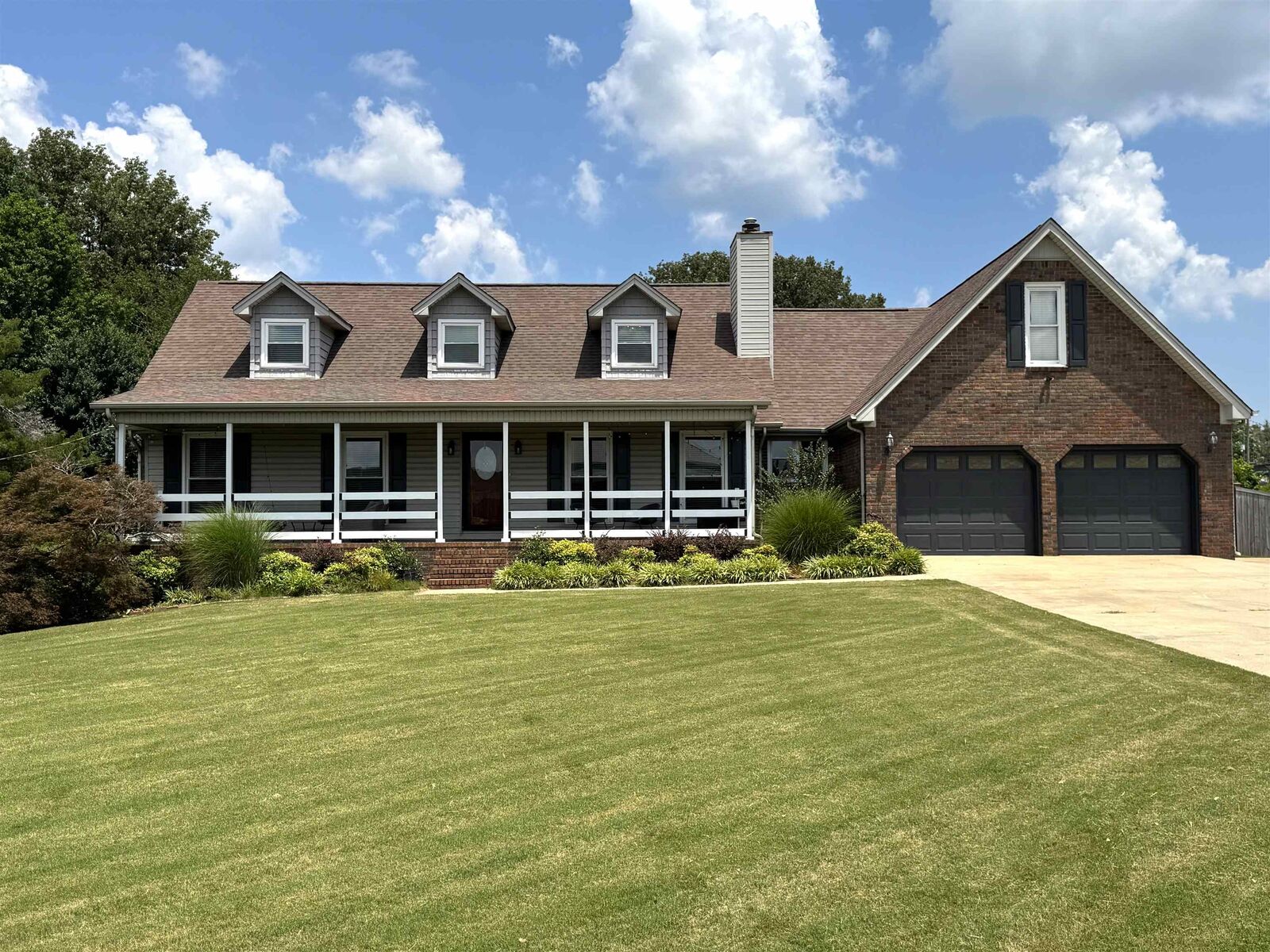 Property Photo:  1907 Orman St  AL 35661 - MUSCLE S 