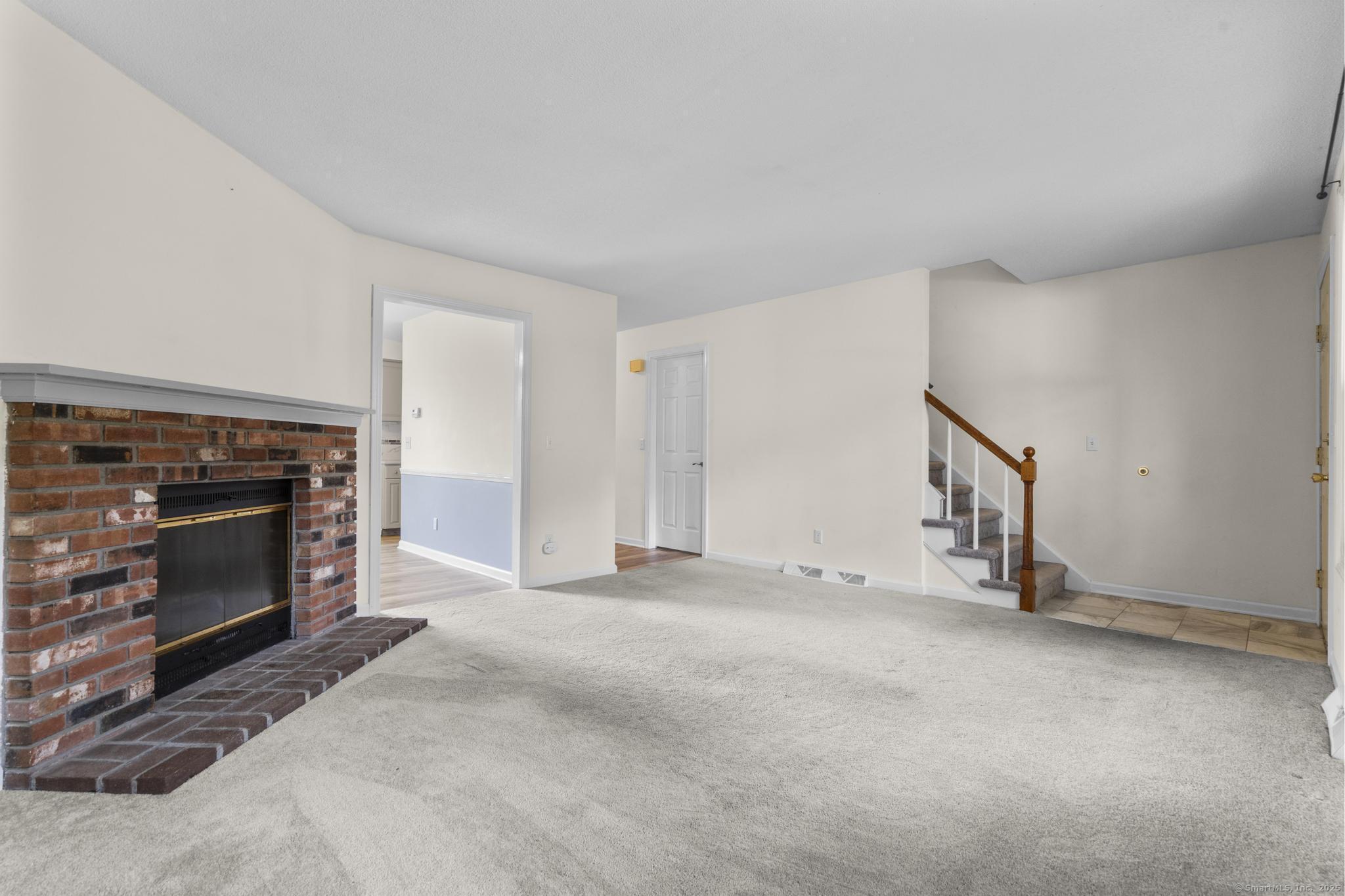 Property Photo: 11 Bay Path Way 11 CT 06405