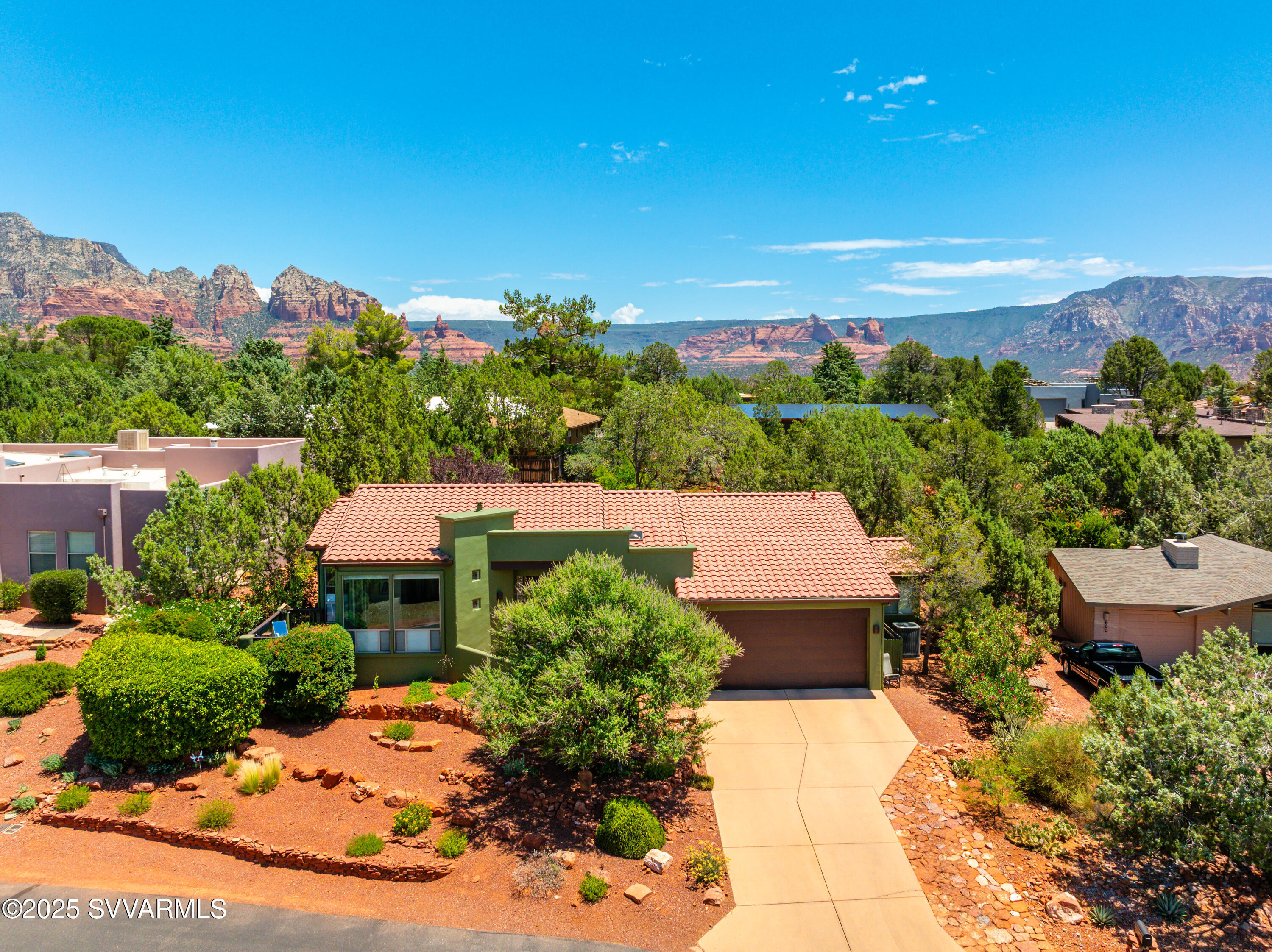 Property Photo: 610 Mountain Shadows Drive AZ 86336