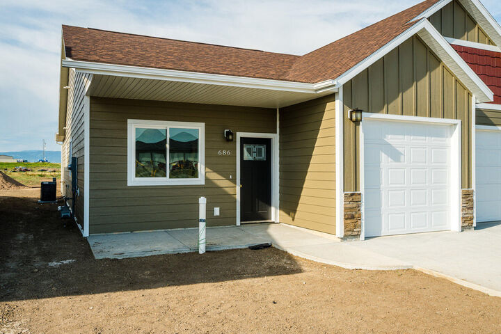 Property Photo:  686 Valley View Drive  WY 82801 