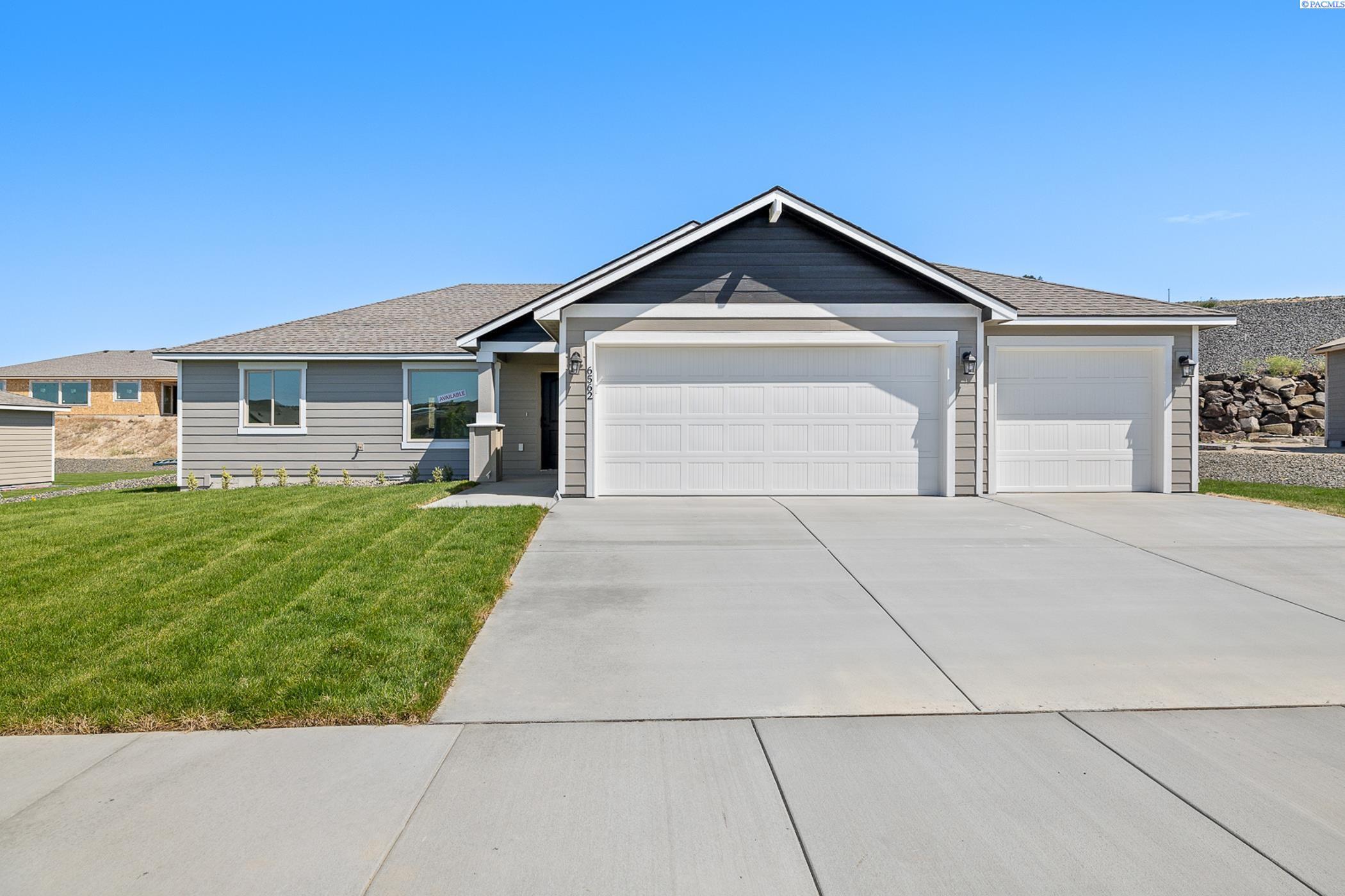 Property Photo: 6562 W 30th Pl WA 99338