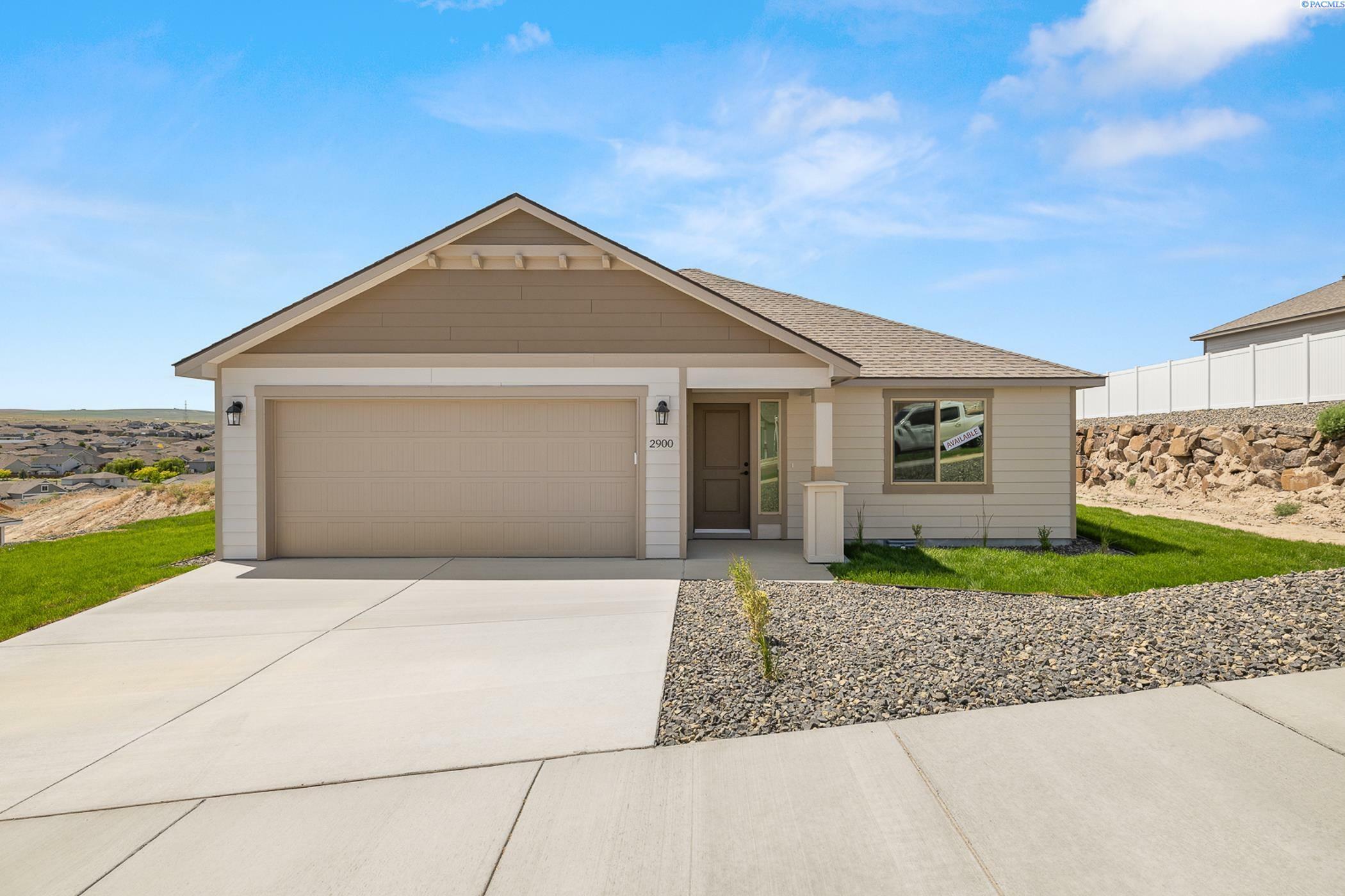 Property Photo:  2900 S Penn St  WA 99338 