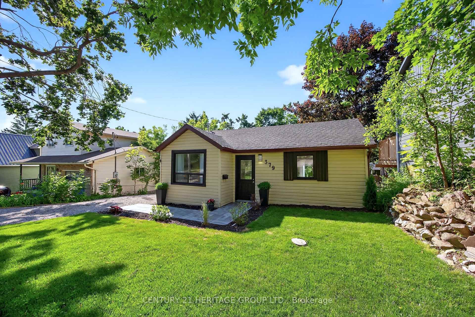 Property Photo: 379 Arthur Street ON L3V 3M9