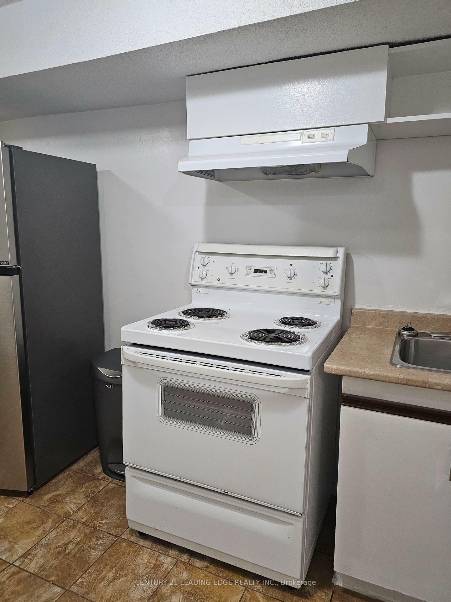 Property Photo: 4670 Antelope Crescent Bsmt ON L4Z 2X1