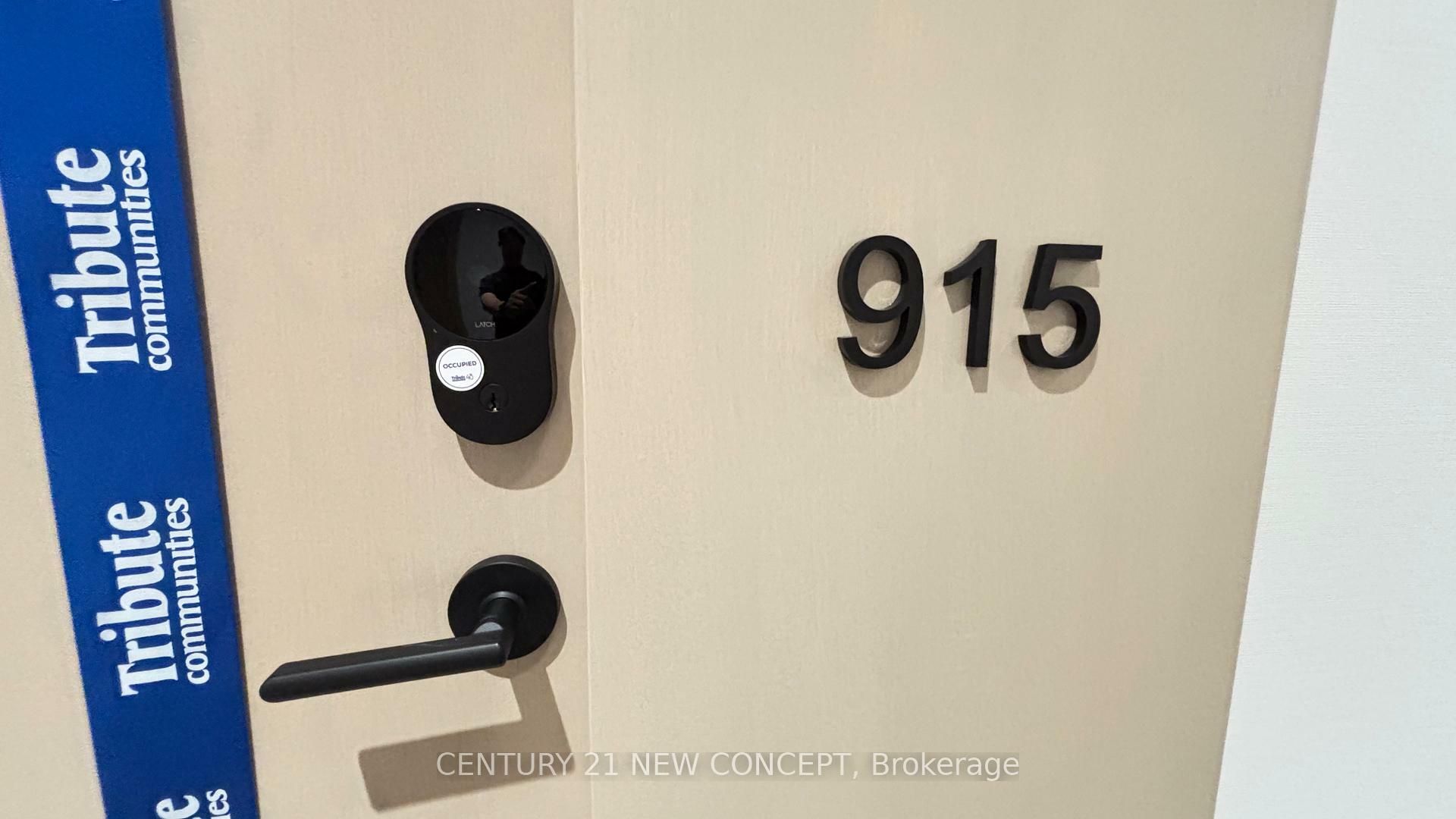 Property Photo: 280 Dundas Street W 915 ON M5T 1V4