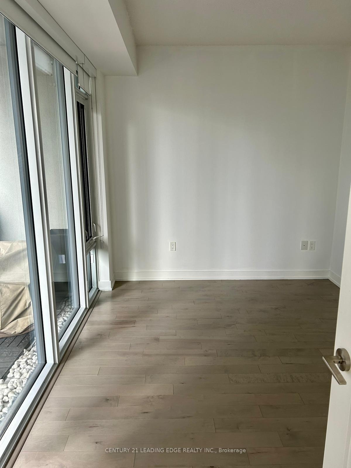 Property Photo: 330 Richmond Street W 1003 ON M5V 0M4