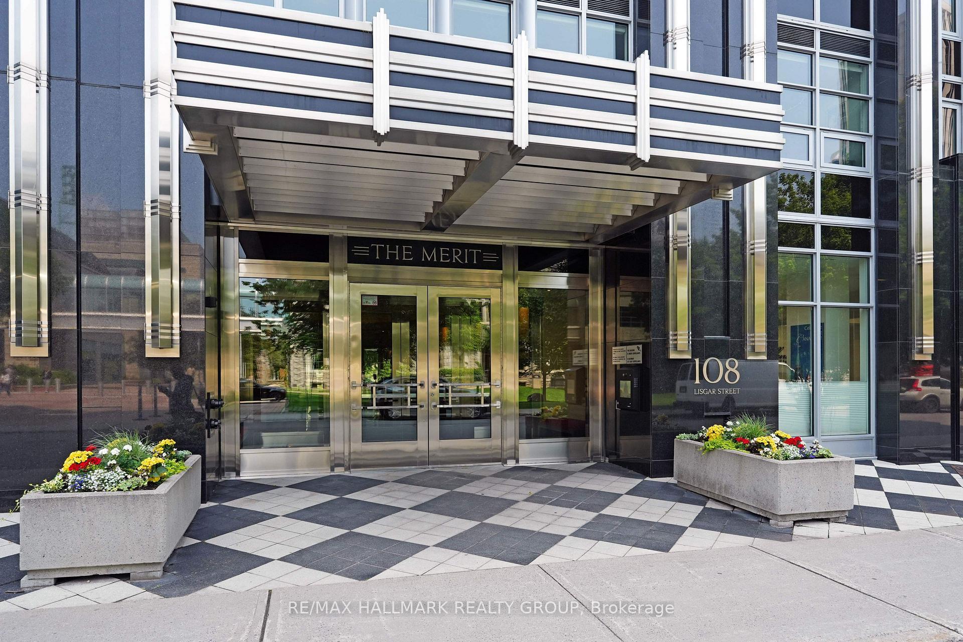 Property Photo:  108 Lisgar Street 2001  ON K2P 1E1 