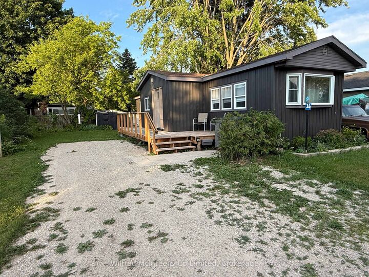 Property Photo: 16 Bluejay Crescent ON N0G 2V0