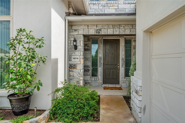Property Photo: 1404 Scenic Oaks Drive TX 78628