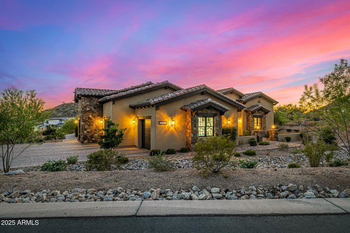 Property Photo: 3460 N Wild Horse Trail AZ 85207