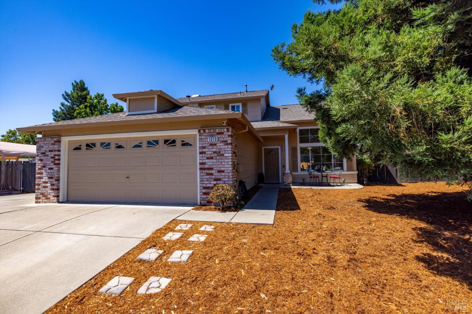 Property Photo:  1013 Flint Court  CA 95687 