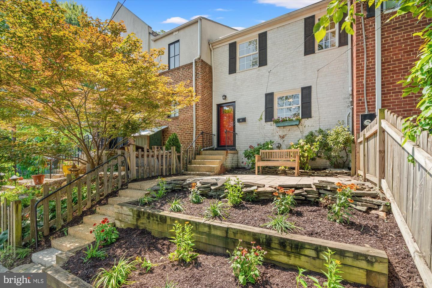 Property Photo:  4 Ancell Street  VA 22305 