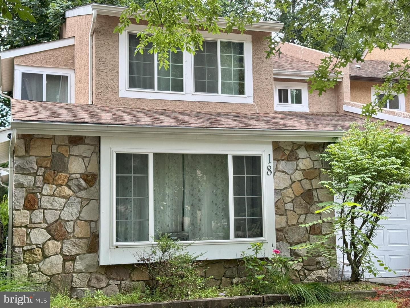 Property Photo: 18 Goshawk Court NJ 08043