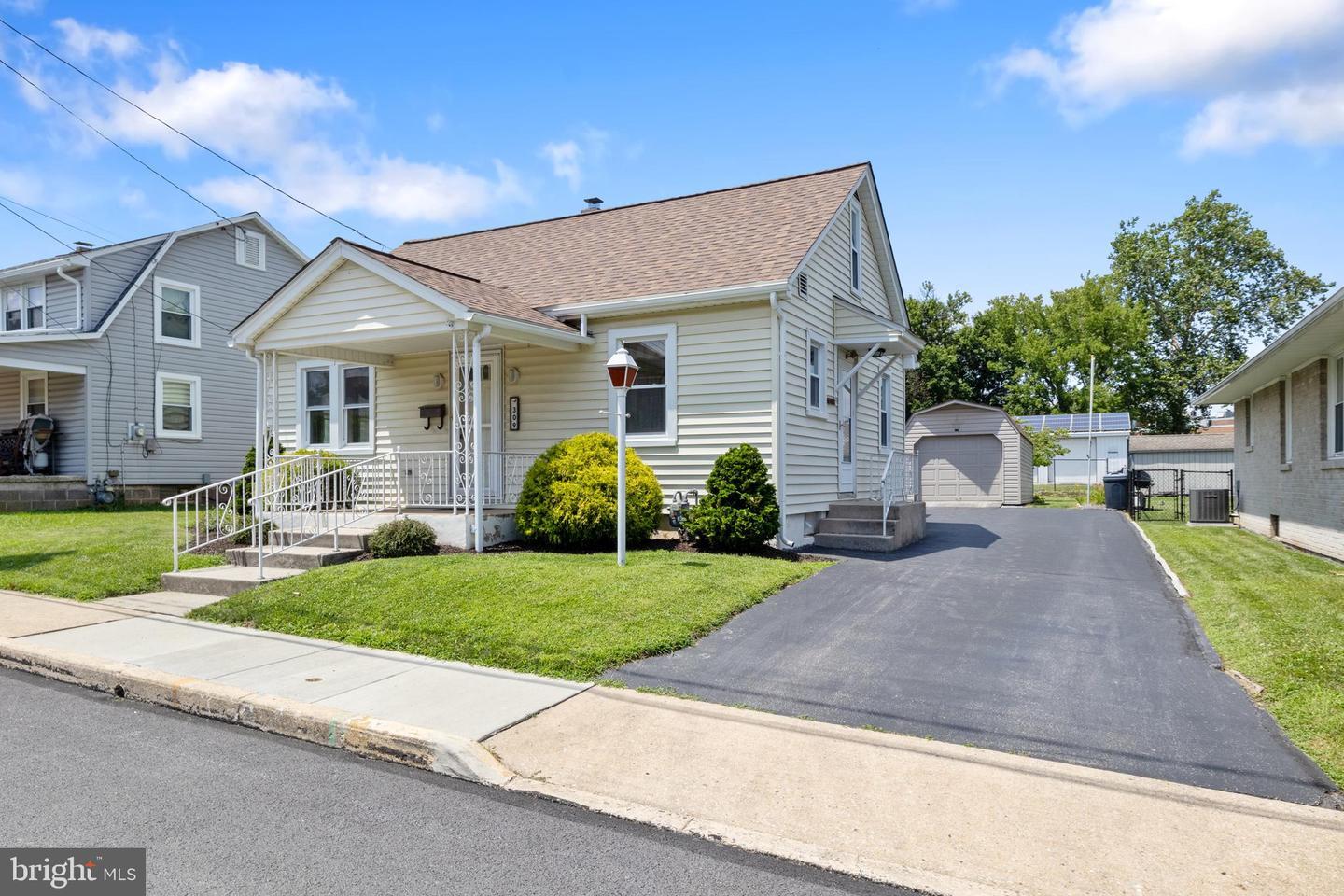 Property Photo:  309 Cooper Street  PA 17345 