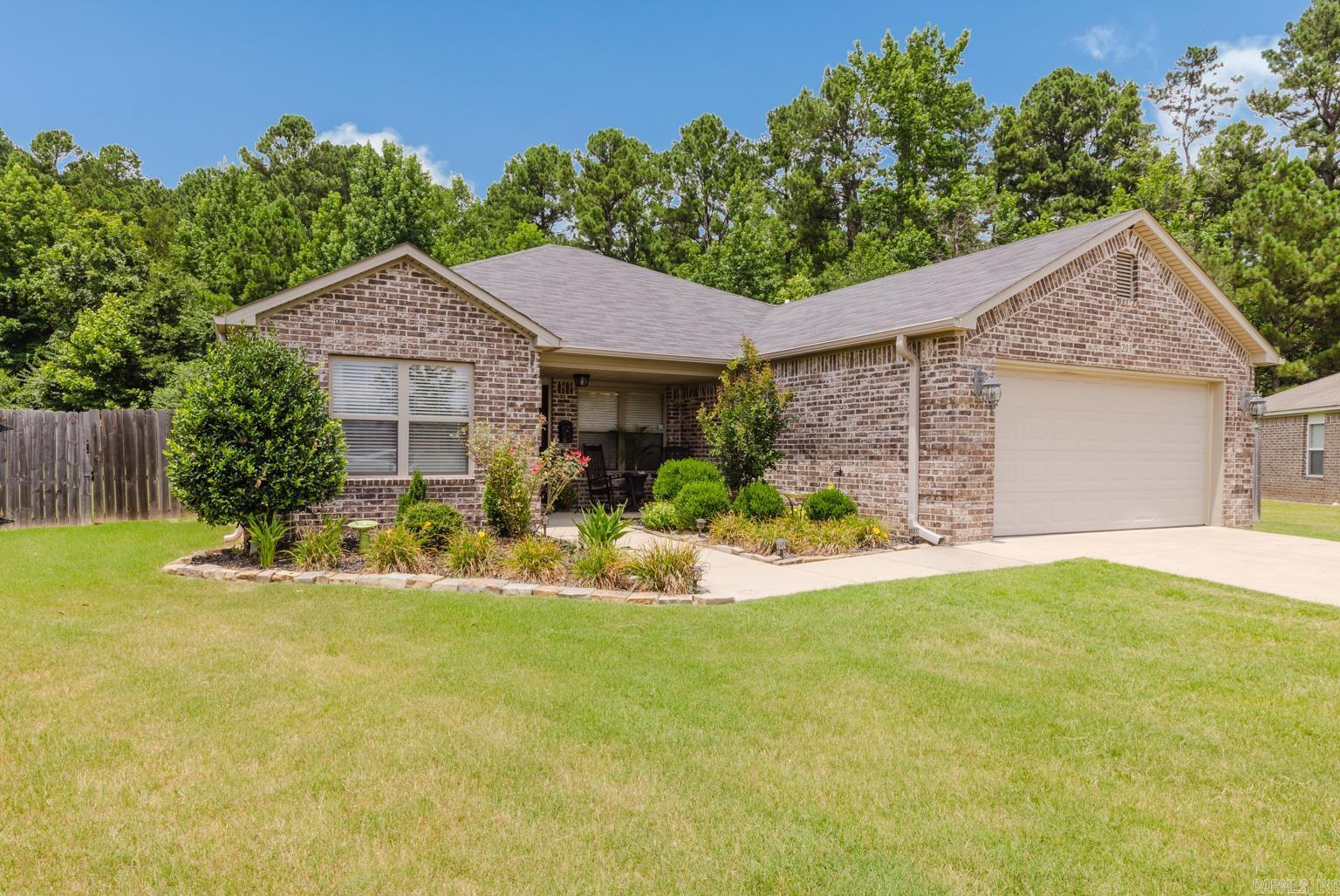 Property Photo: 203 Crossing Place AR 72022