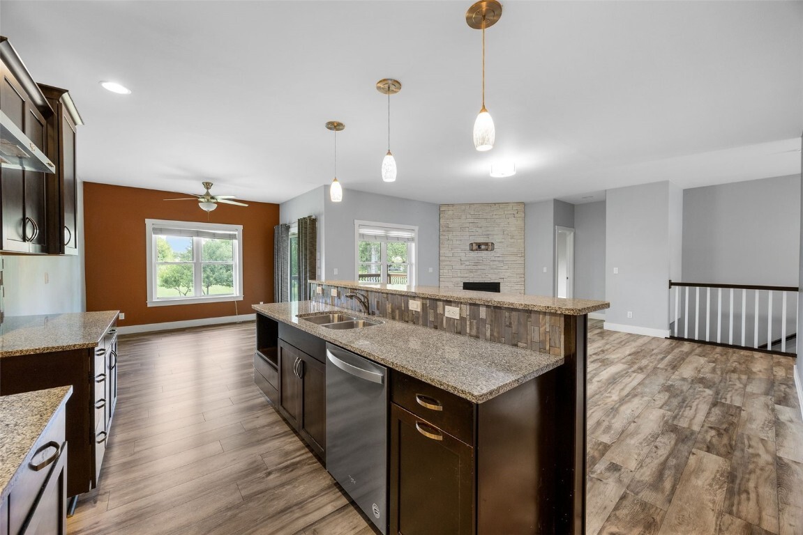 Property Photo: 4310 Carpenter Road NE IA 52411