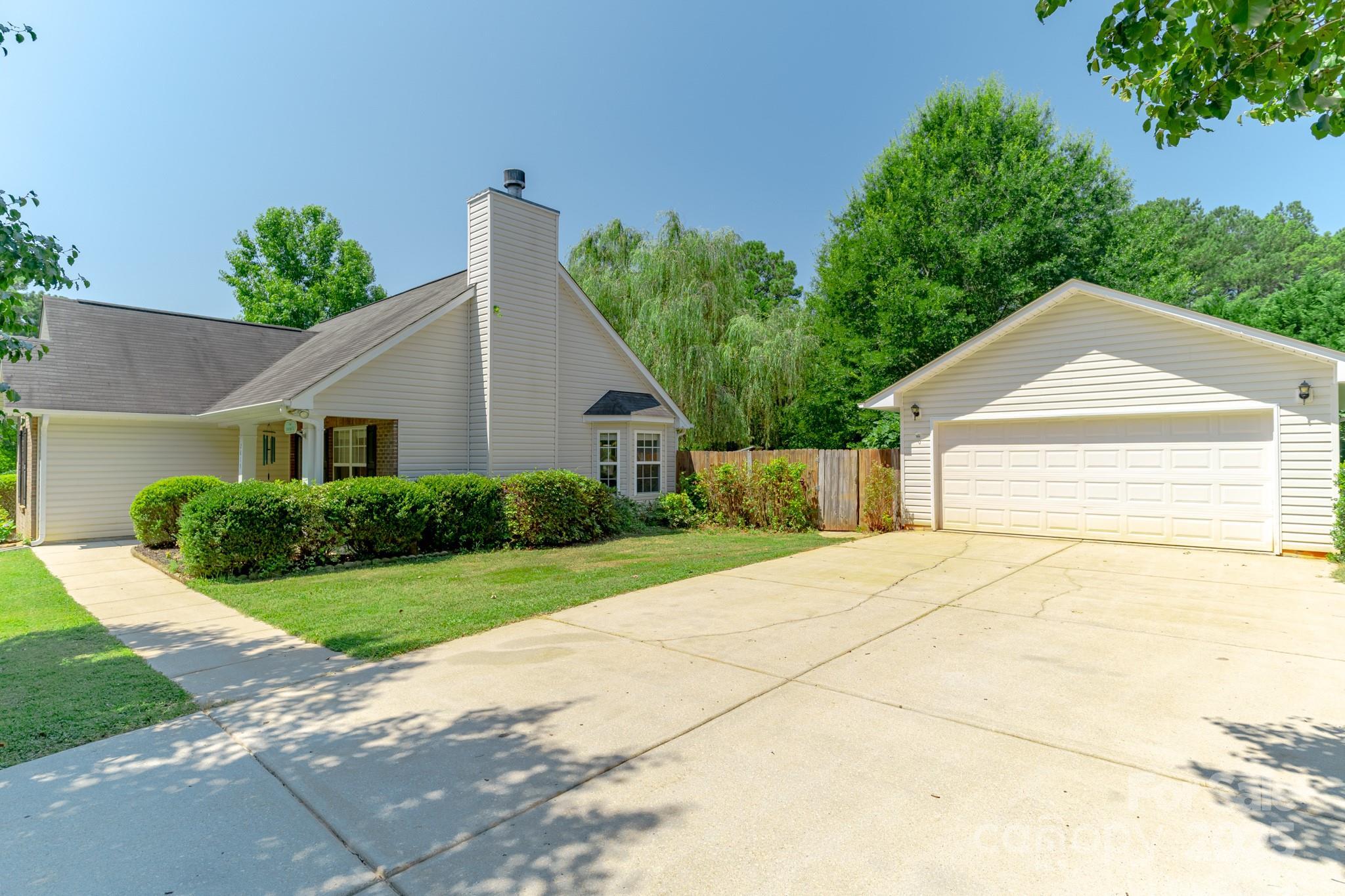 Property Photo: 2615 Gradys Ground Drive N SC 29726