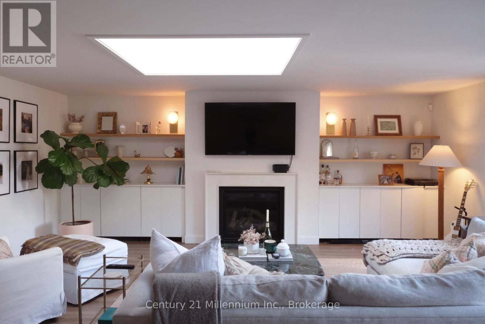 Property Photo: 85 Ninth Street ON L9Y 2G3