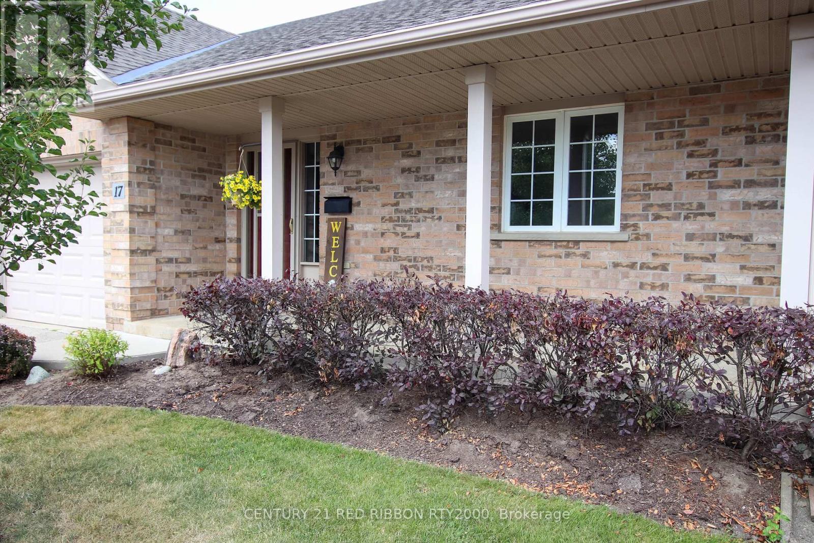 Photo de la propriété: 375 Scott Street East 17 ON N7G 4G7