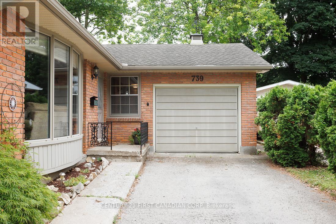 Property Photo: 739 Dunboyne Crescent ON N5X 1X9