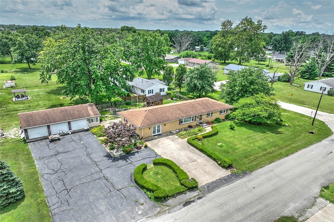 Property Photo: 3875 E Maynor Street IL 62521