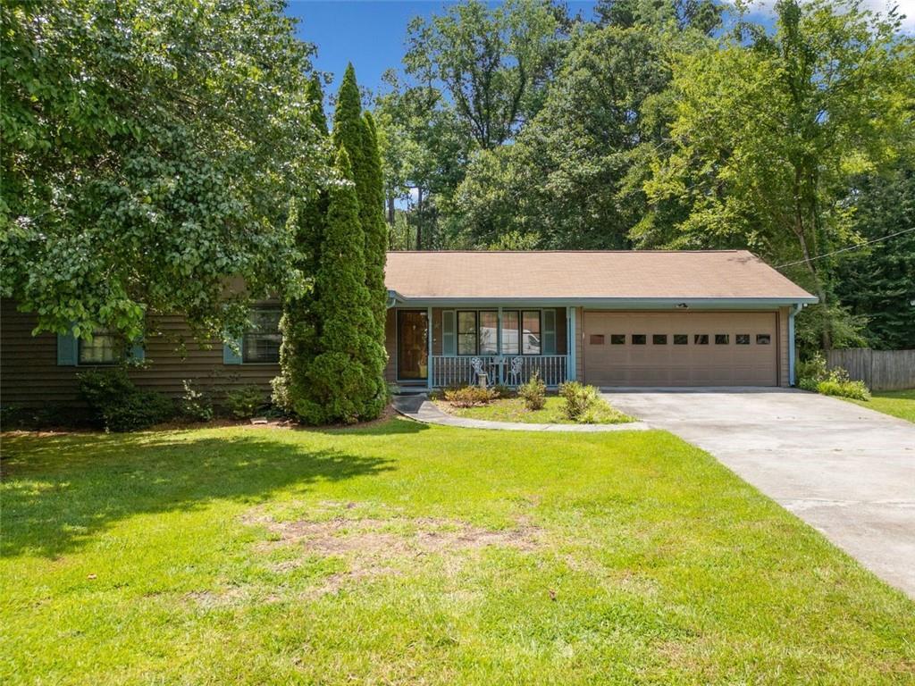 Property Photo: 1630 Bellchase Drive SW GA 30064