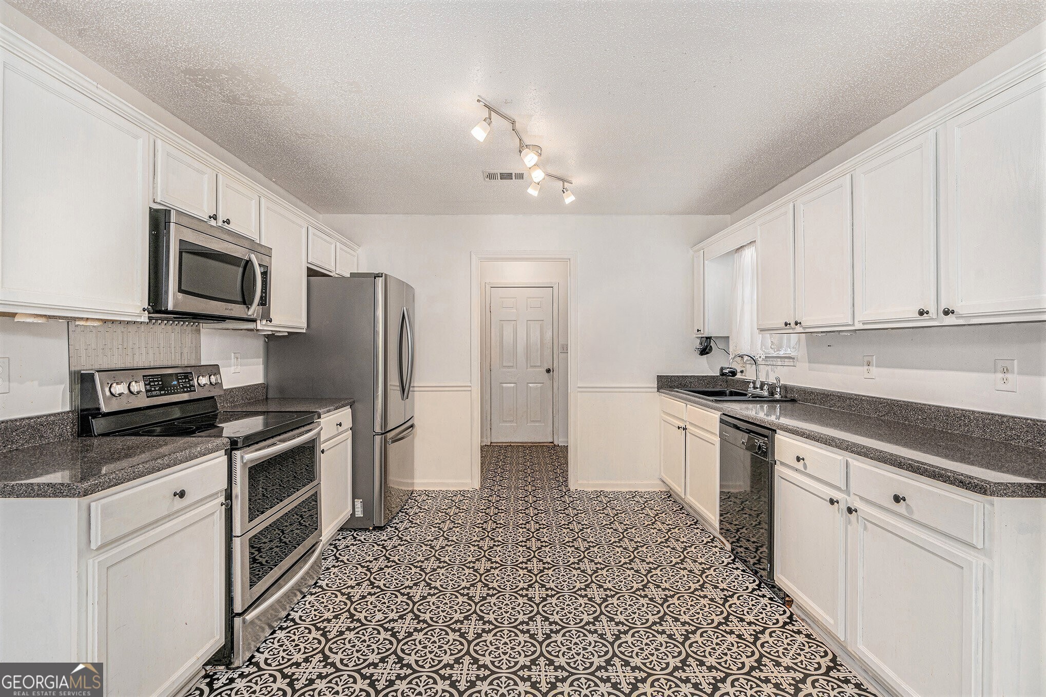 Property Photo: 45 Kendall Lane GA 30014