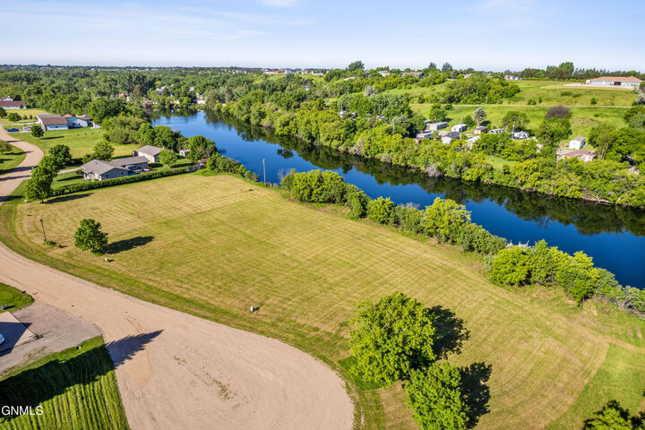 1803 Island Park Drive  Jamestown ND 58401 photo