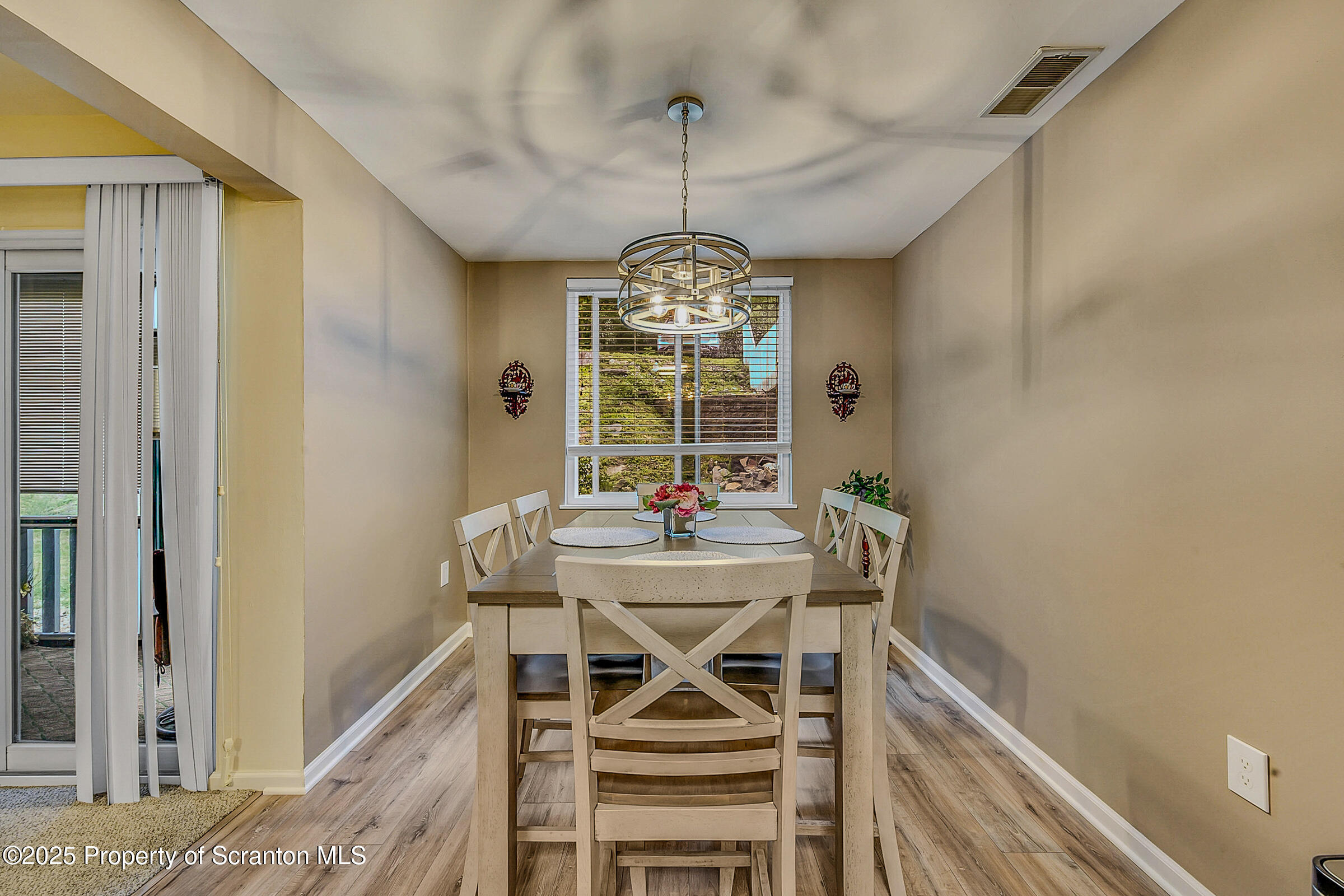 Property Photo: 1504 Summit Point 1504 PA 18508