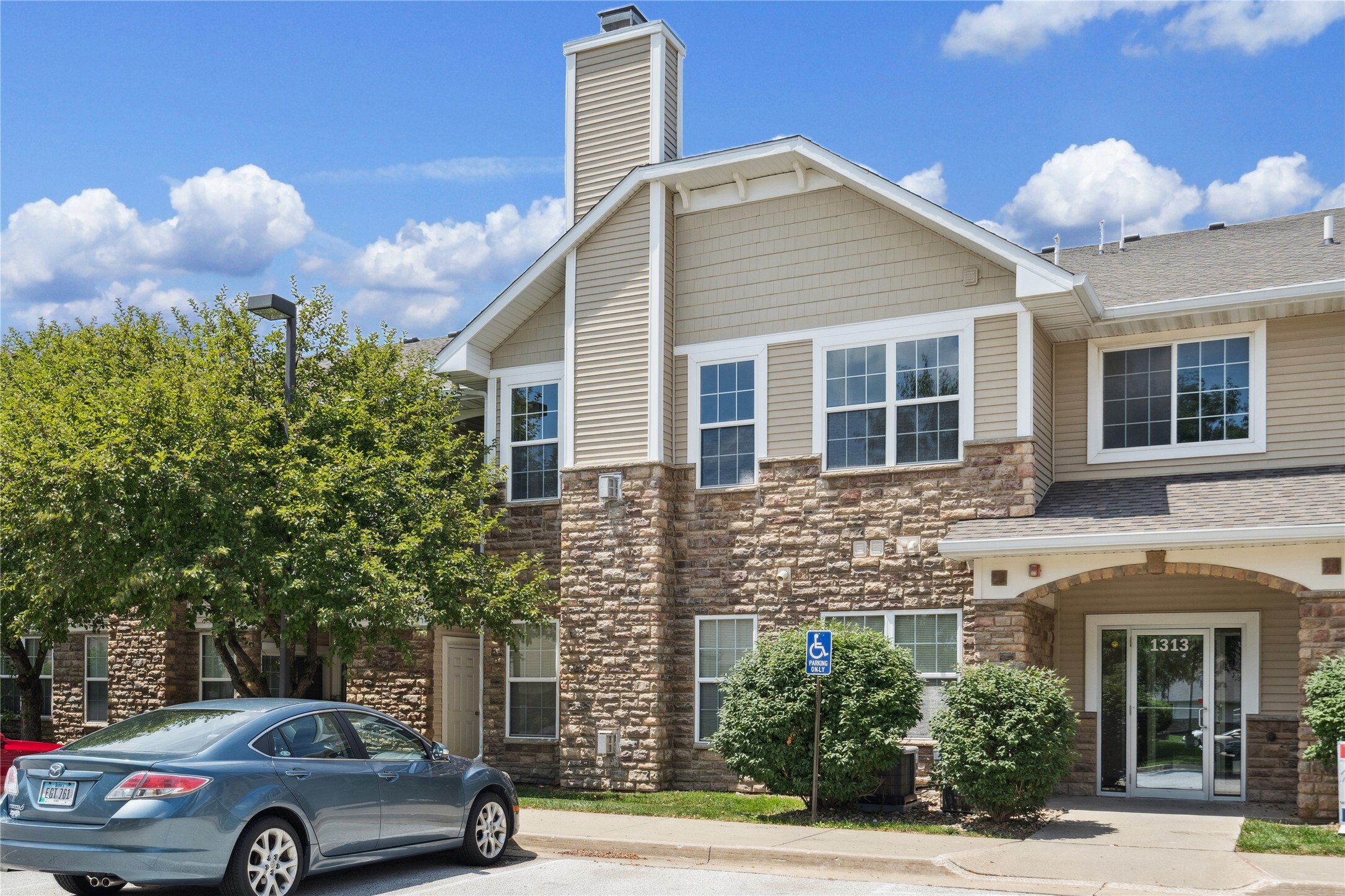 Property Photo: 1313 SE University Avenue 206 IA 50263