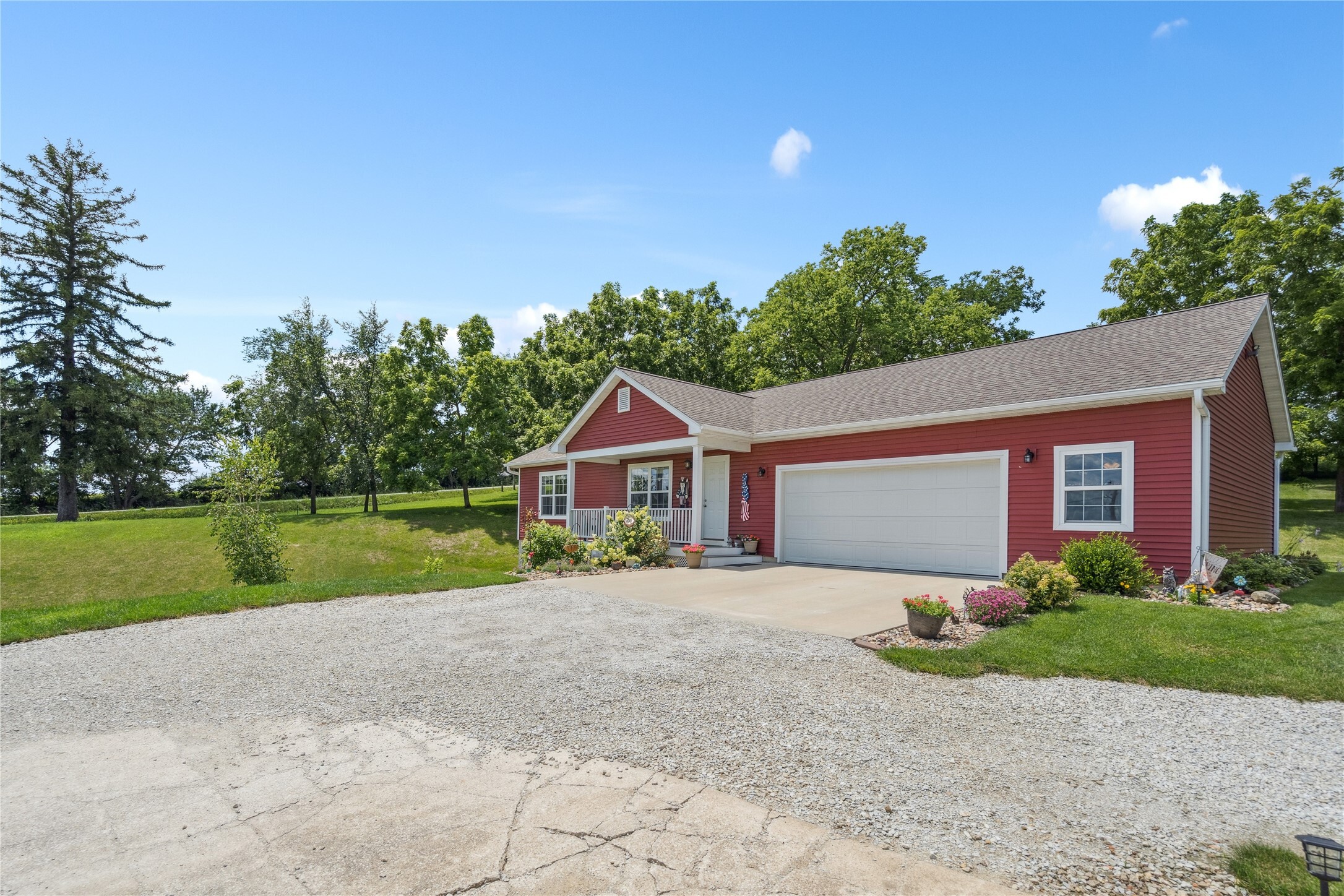 Property Photo: 13537 Tripoli Street IA 50125