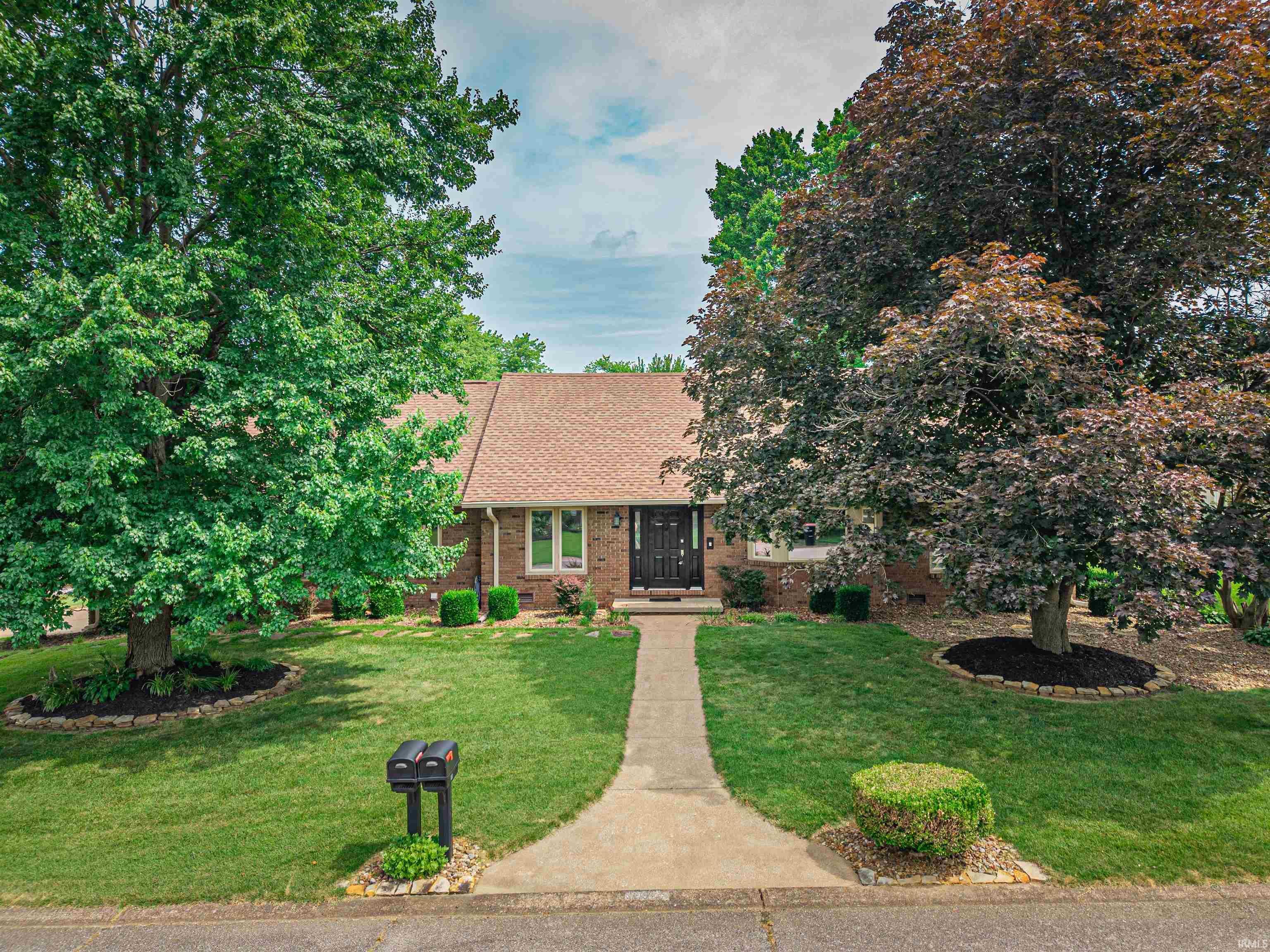 Property Photo: 10722 Gettysburg Road IN 47620
