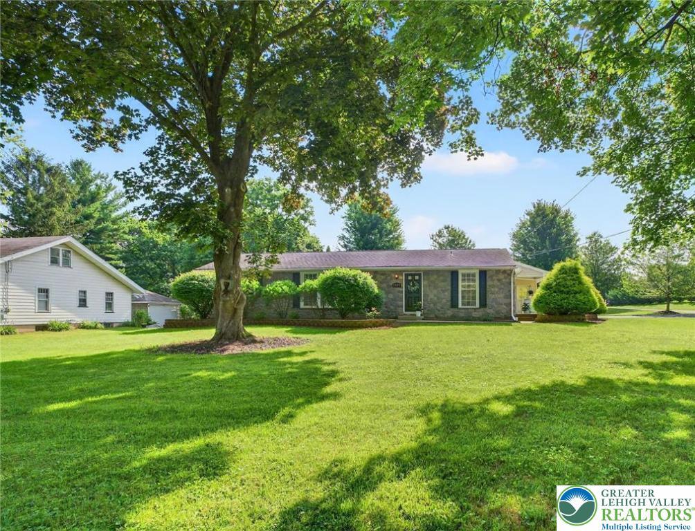 Property Photo: 1227 Stones Crossing Road PA 18045