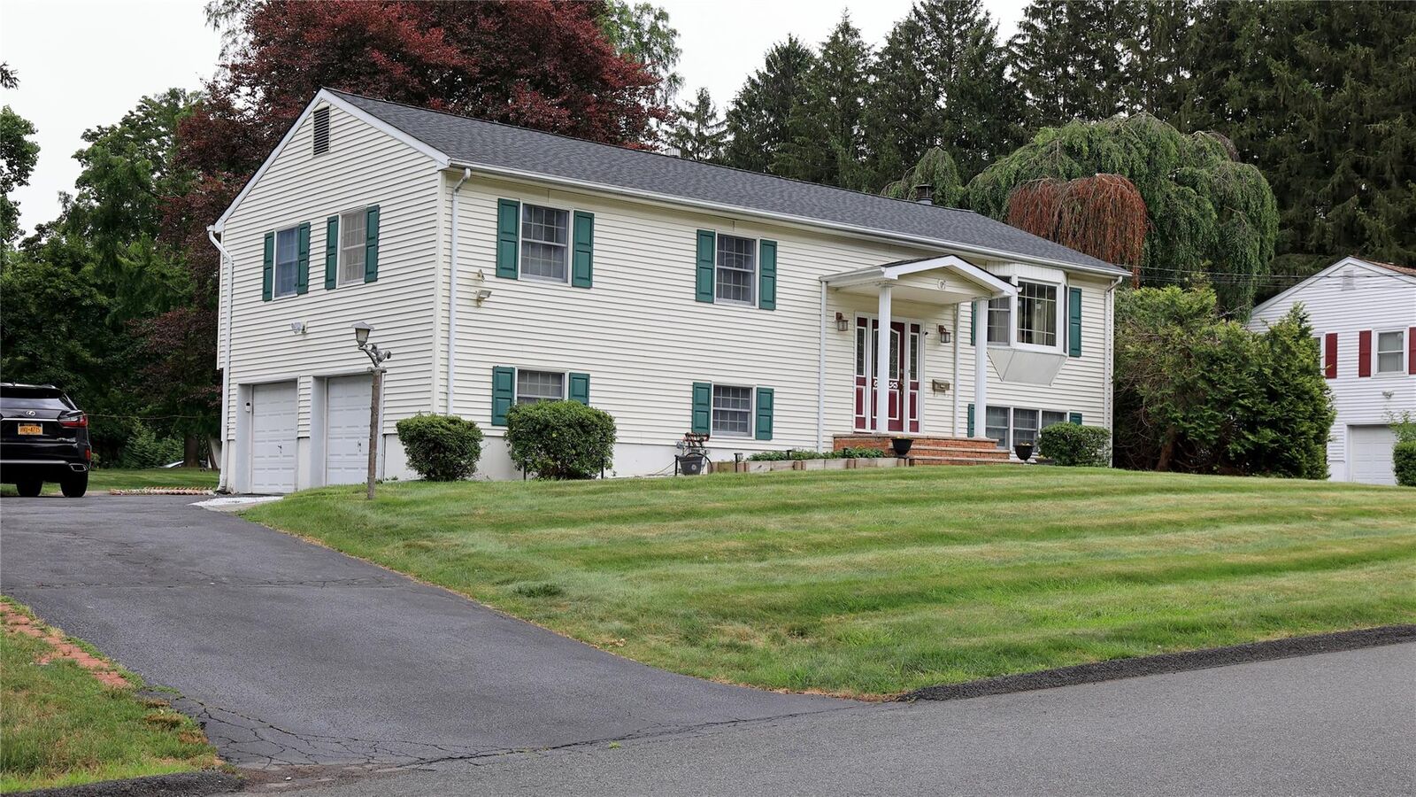 Property Photo:  6 Wayne Avenue  NY 10956 