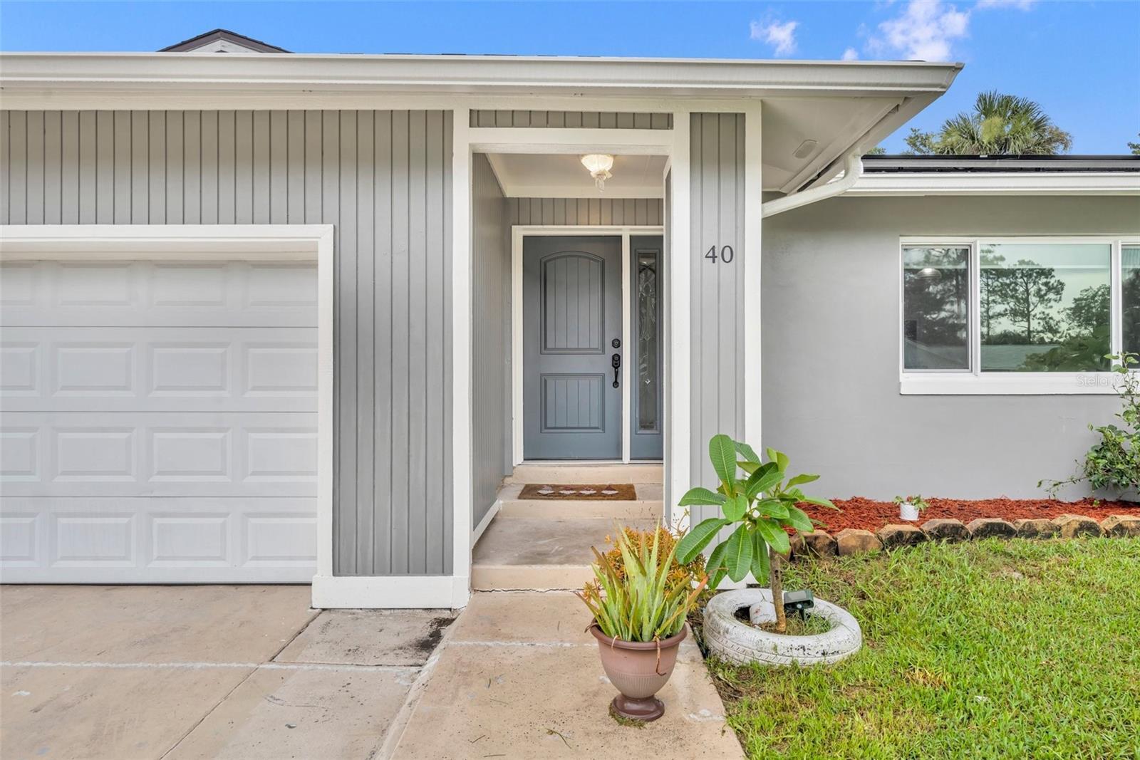 Property Photo: 40 Blare Drive FL 32137
