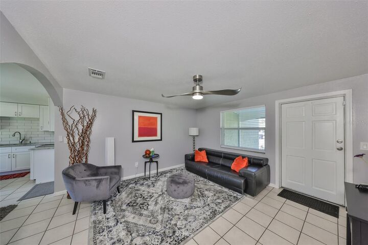 Property Photo: 6025 Florida Circle S FL 33572