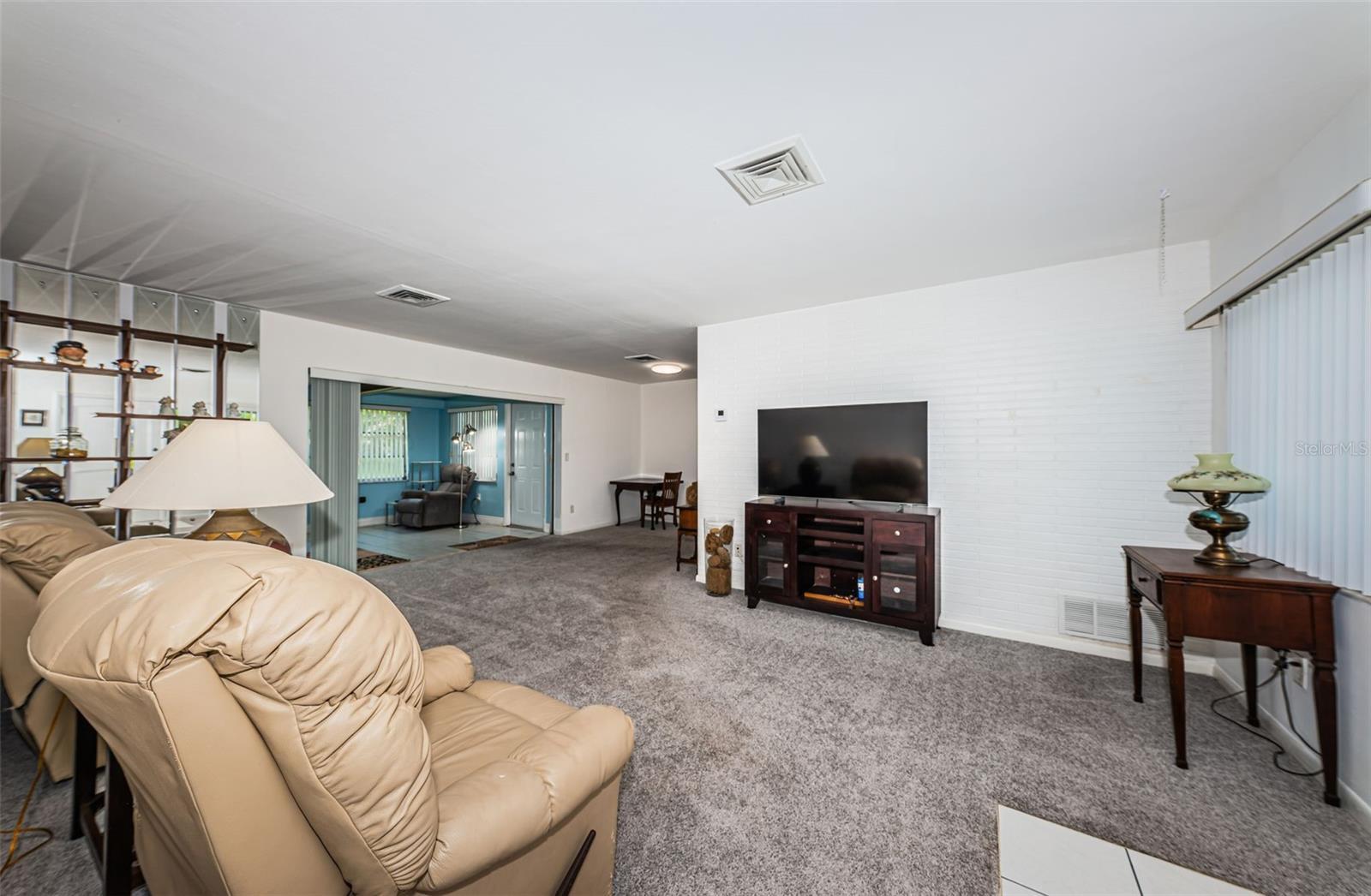 Property Photo:  2311 Whitman Street  FL 33765 